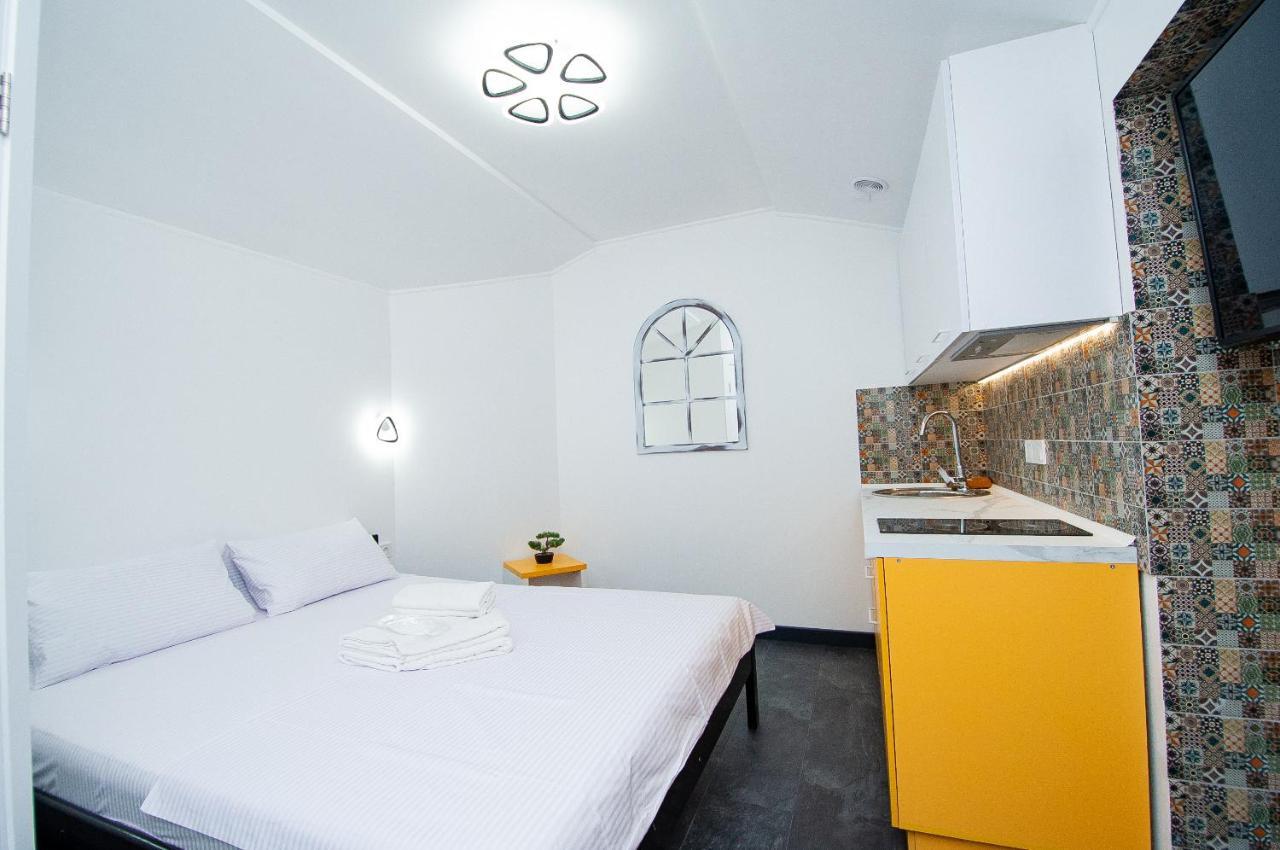 Suites On Chaikovskogo Odessa Buitenkant foto