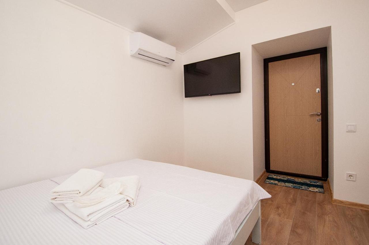 Suites On Chaikovskogo Odessa Buitenkant foto