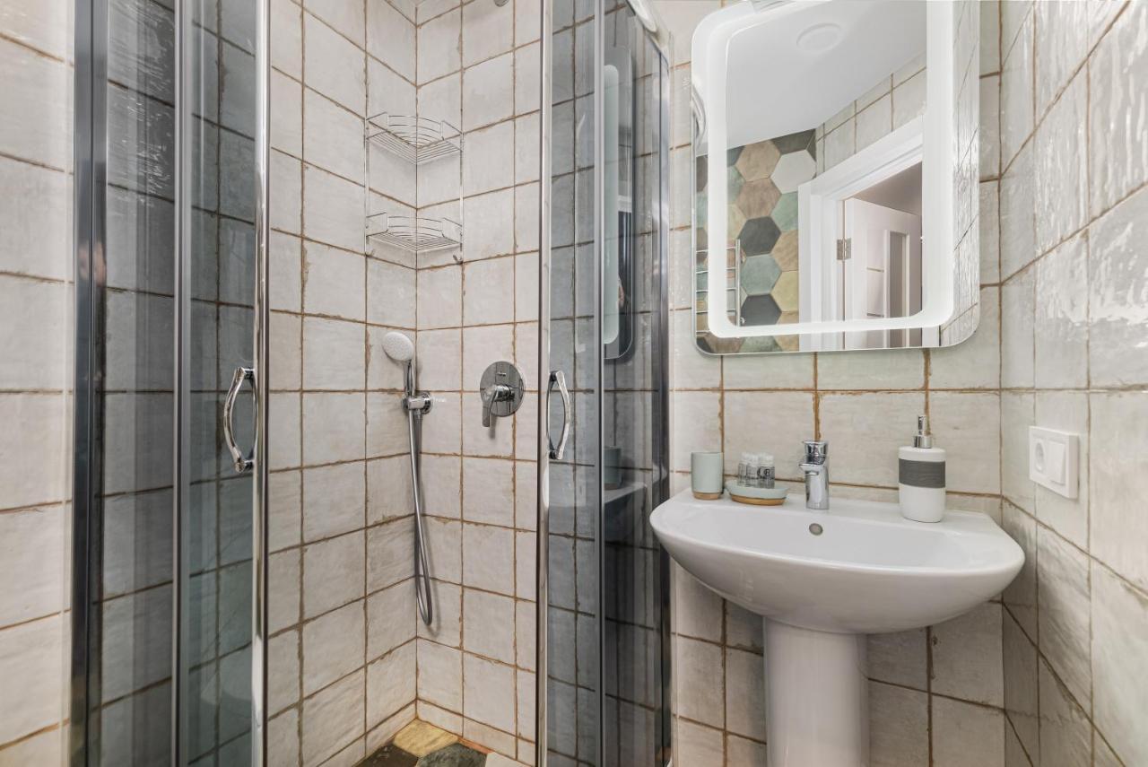 Suites On Chaikovskogo Odessa Buitenkant foto